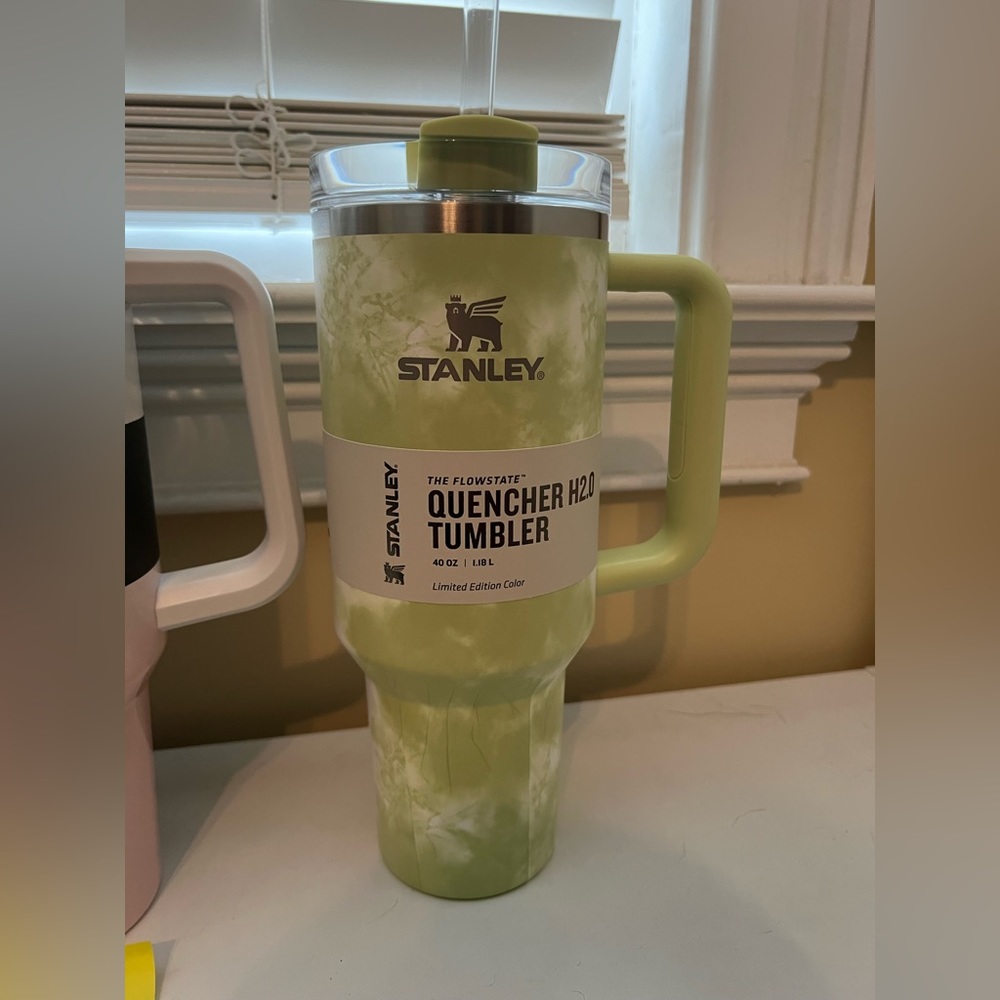 Target Stanley Citron Tie dye 40oz H2.0 BNWT